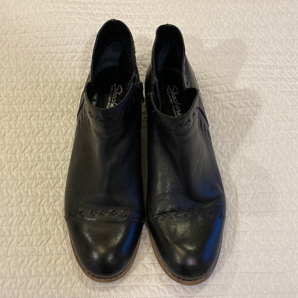 Skechers memory foam ankle boots, size 10